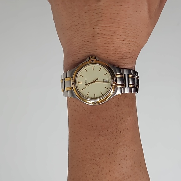 Authentic Gucci Watch 9040 M Mens Dial Quartz Two-Tone Link Date Watch - Picture 14 of 16
